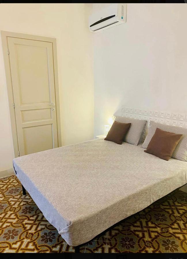 Angelo Apartments & Rooms Trapani Exteriör bild