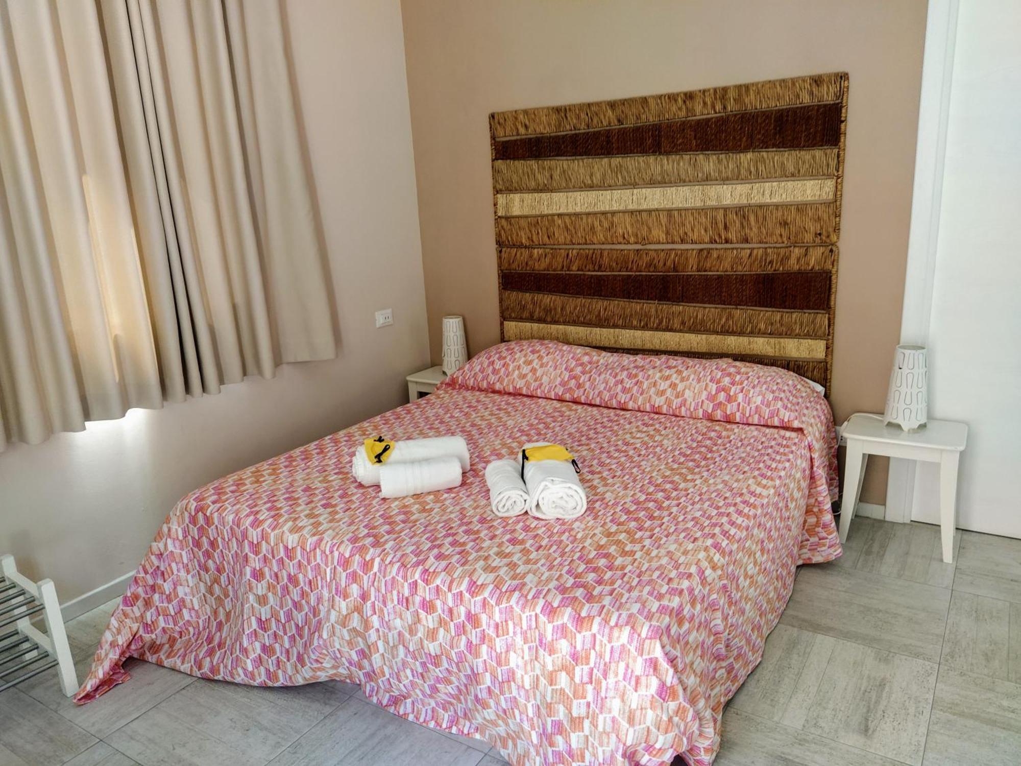 Angelo Apartments & Rooms Trapani Rum bild